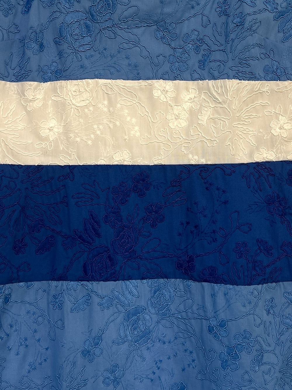 Gianni Bini Fit & Flare Sundress Blue White Embroidered Colorblock Dress NWT 6 - Picture 3 of 9